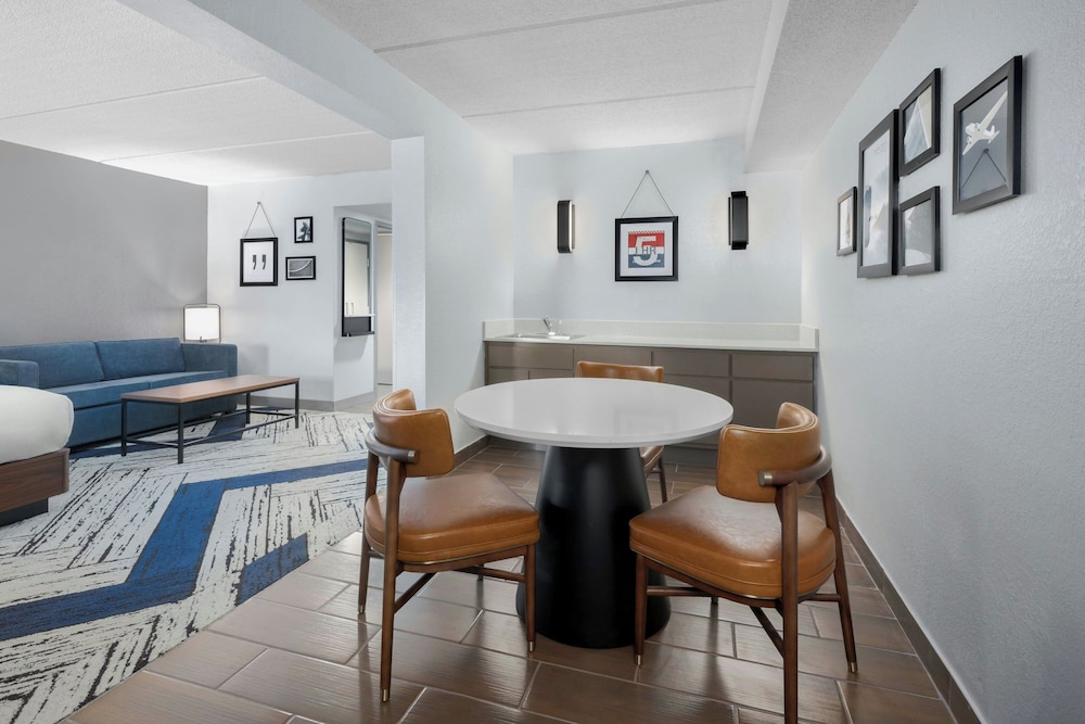 Four Points by Sheraton College Park Atlanta Airport - photo 12