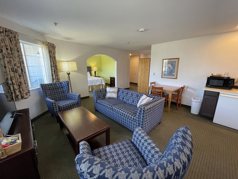 Fidalgo Country Inn - photo 15