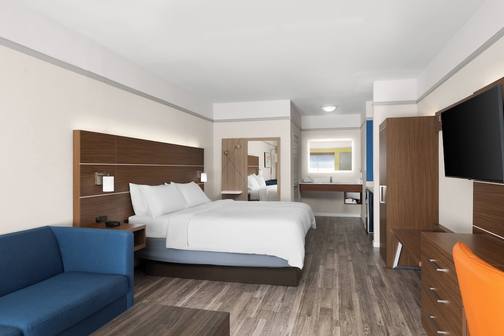 Holiday Inn Express Hotel & Suites San Dimas by IHG - photo 29