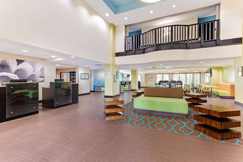 La Quinta Inn & Suites by Wyndham Tampa North I 75 - featured photo