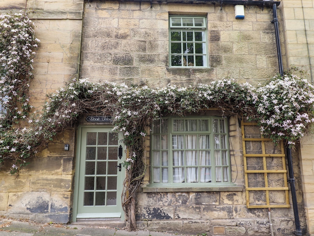 The Book House — 4-Star Luxury Hotel in Warkworth, United Kingdom
