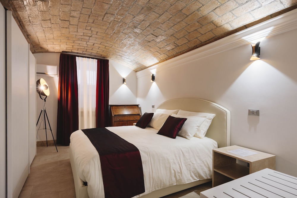 Domus Mariani Cremera by Ghor — 4-Star Luxury Hotel in Rome, Italy