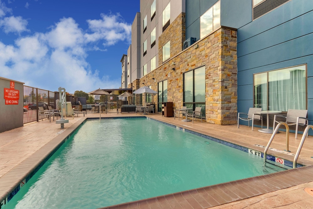 TownePlace Suites by Marriott Houston I 10 East - photo 41