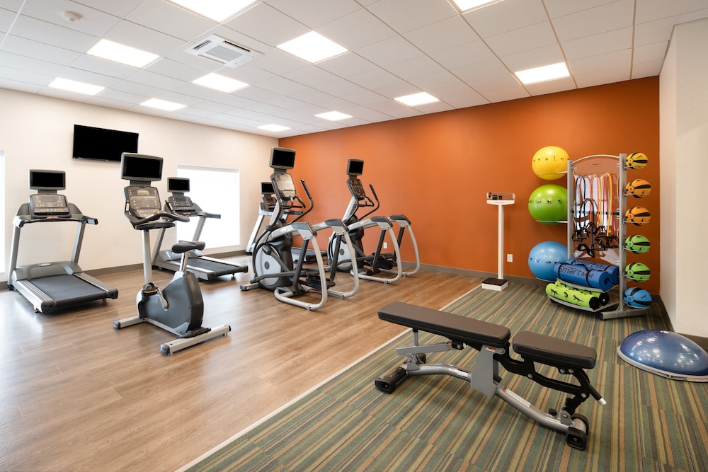 Holiday Inn Express & Suites Ft Myers Beach Sanibel Gateway by IHG - photo 27