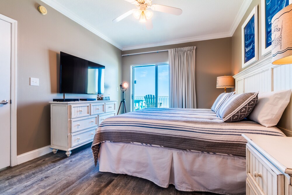 Crystal Shores by Luxury Gulf Rentals - photo 10