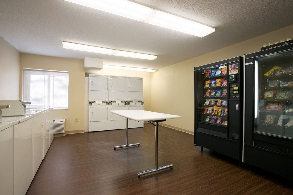 Mainstay Suites Hartford Meriden - photo 33