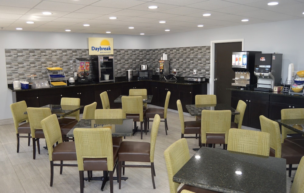 Days Inn by Wyndham Easley Greenville Clemson Area - photo 29