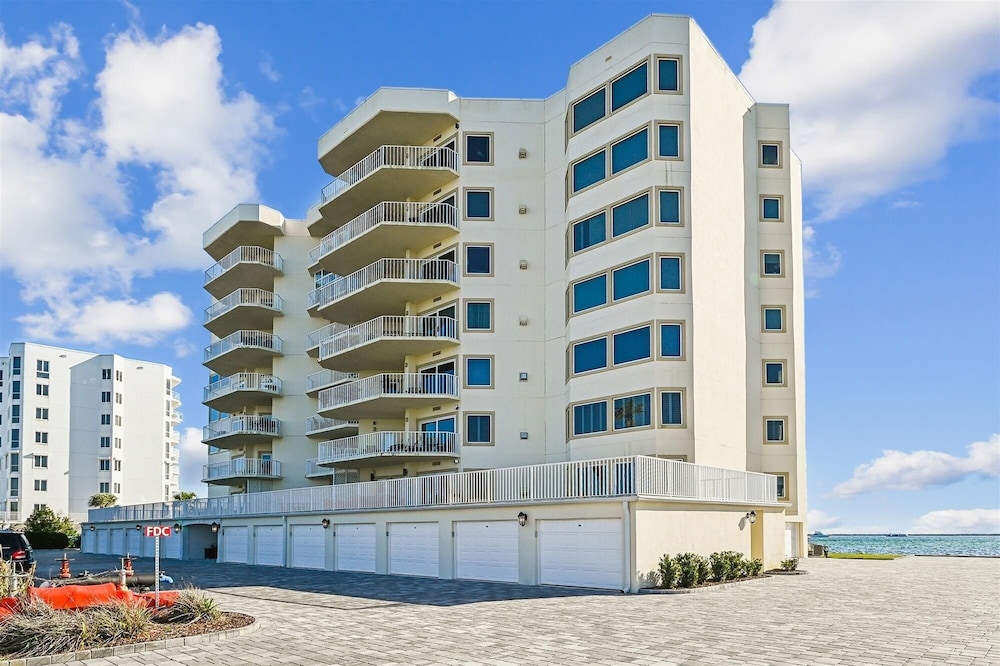 Waterview Towers 732 3 Bedroom Condo by RedAwning - photo 31