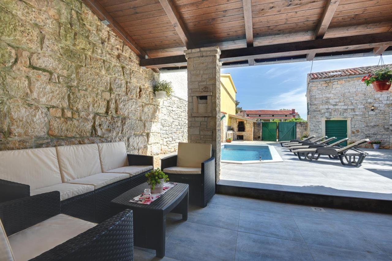 Typisch Istrisches Ferienhaus Mit Privatem Pool Tischfußball Darts Gym — Vodnjan — photo 3
