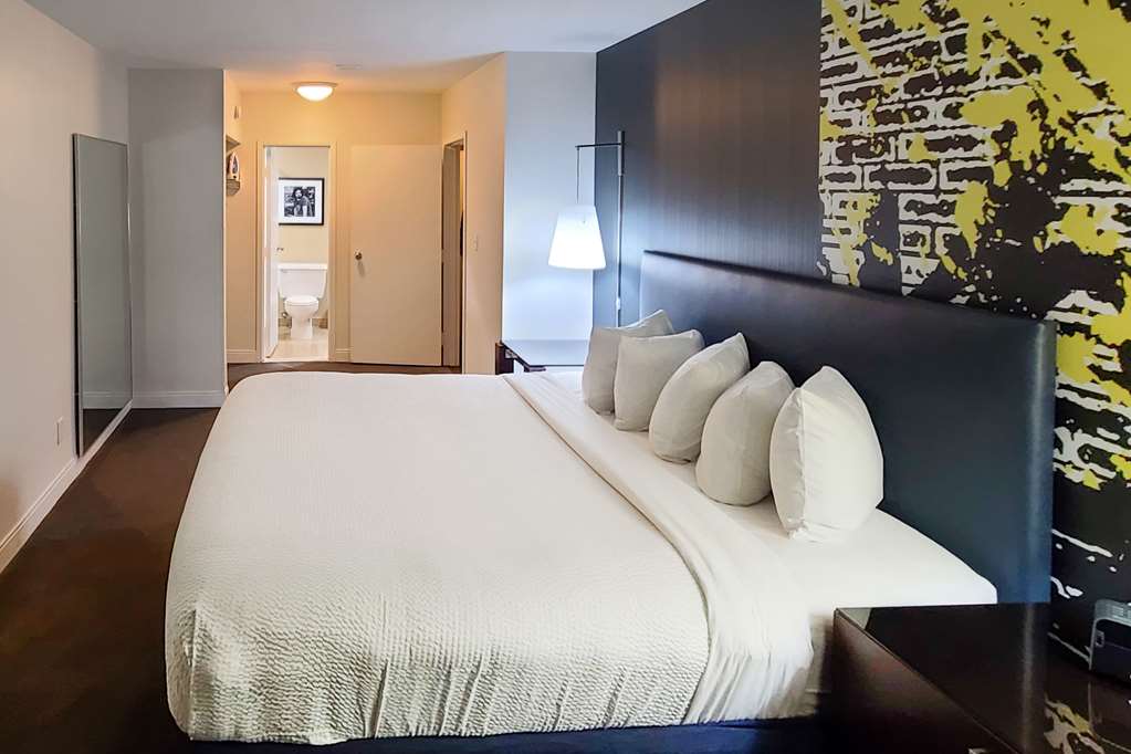 Comfort Inn & Suites Baltimore Inner Harbor - photo 17