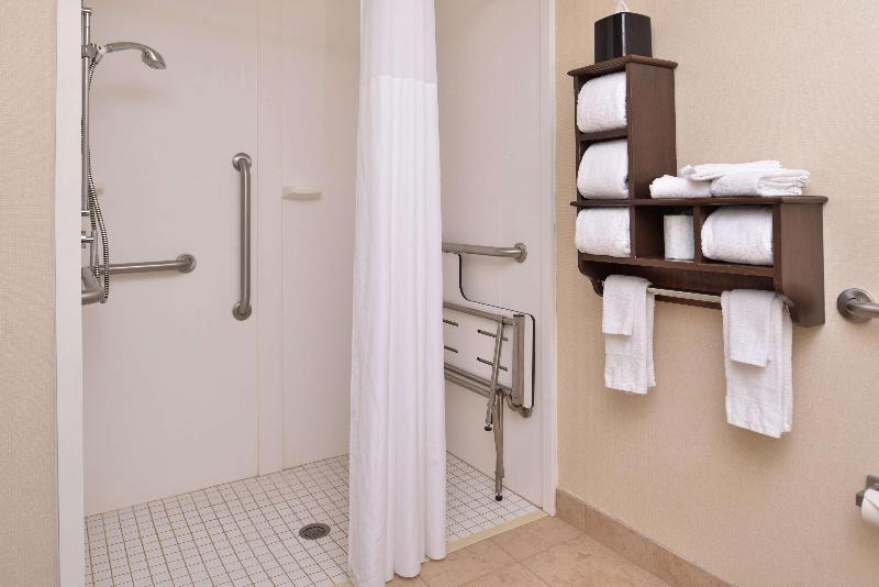 Hampton Inn & Suites Newport News - photo 116
