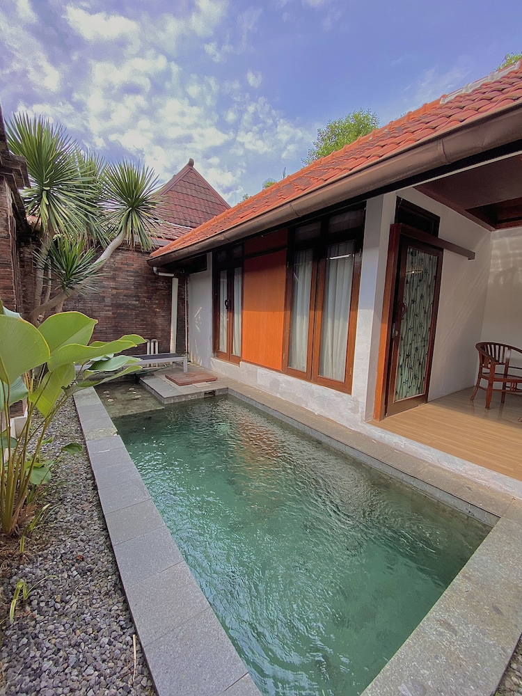 Chrome Hotel & Resort Solo — hotel in Colomadu