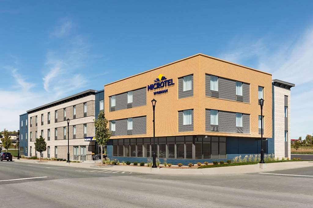 Microtel by Wyndham Lachute - last minute hotel in Lachute