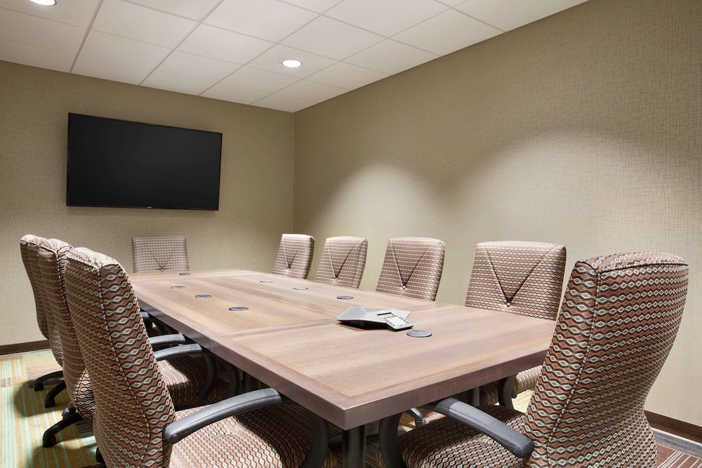 Hampton Inn & Suites Minooka - photo 24