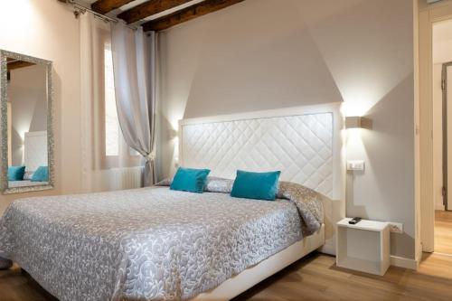 Casa Tiziano2 — 4-Star Luxury Hotel in Venice, Italy