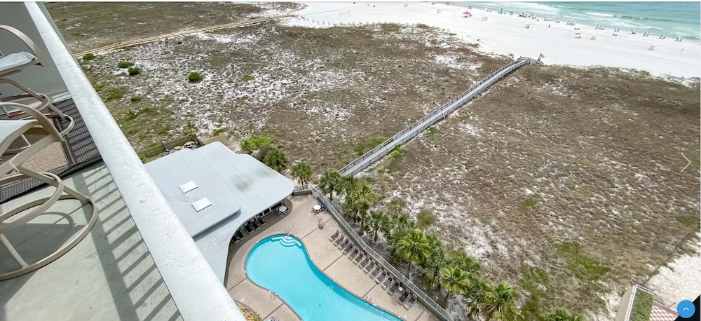 Stunning Oceanfront Condo with Resort Amenities condo - photo 26