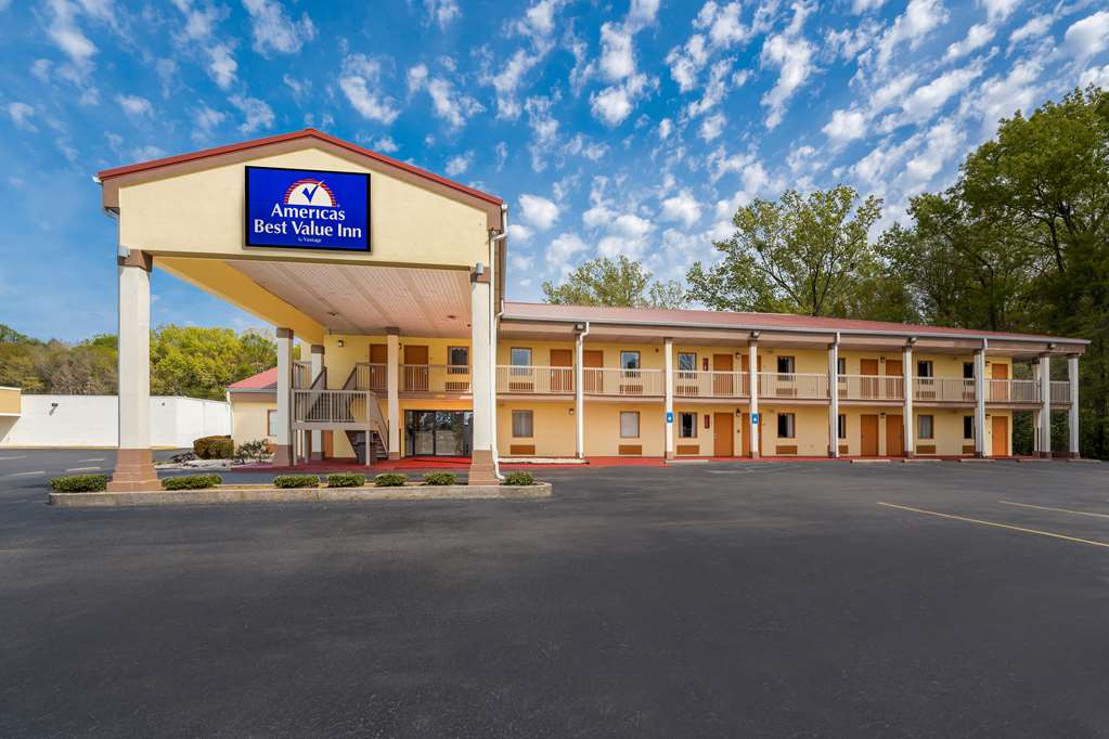 Americas Best Value Inn Montezuma — hotel in Montezuma