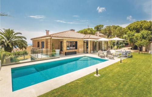 Stunning Home In Alella With Wifi — 5-Star Luxury Hotel in Alella, Spain