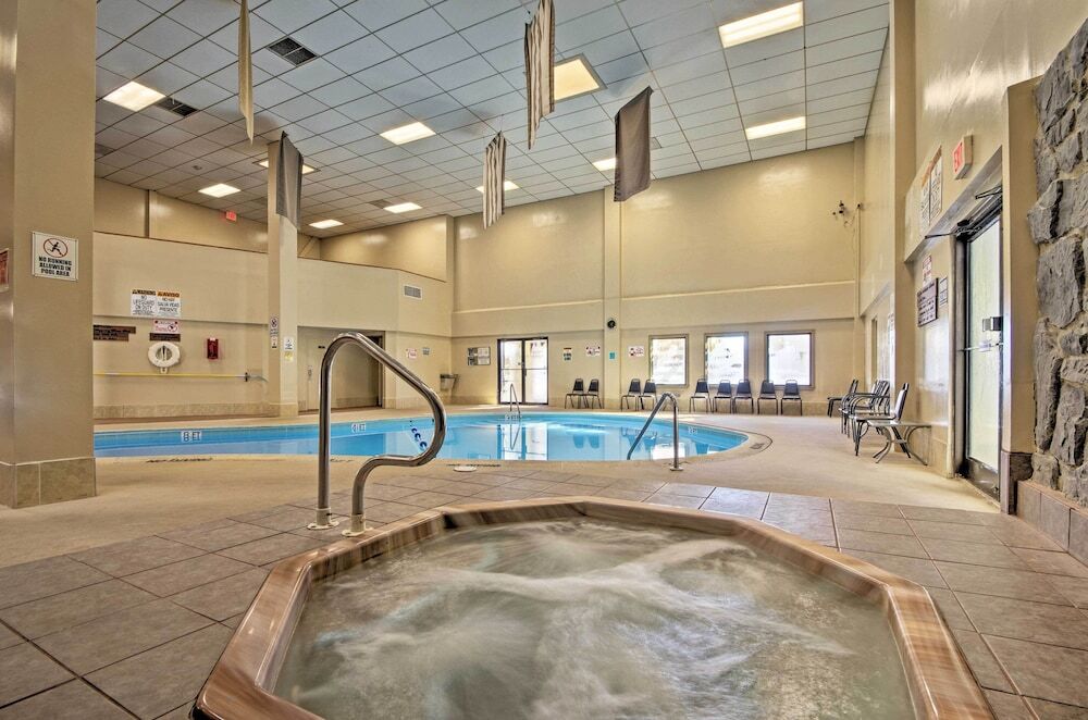 2 Mi to Skiing Resort Style Beech Mountain Condo - photo 29