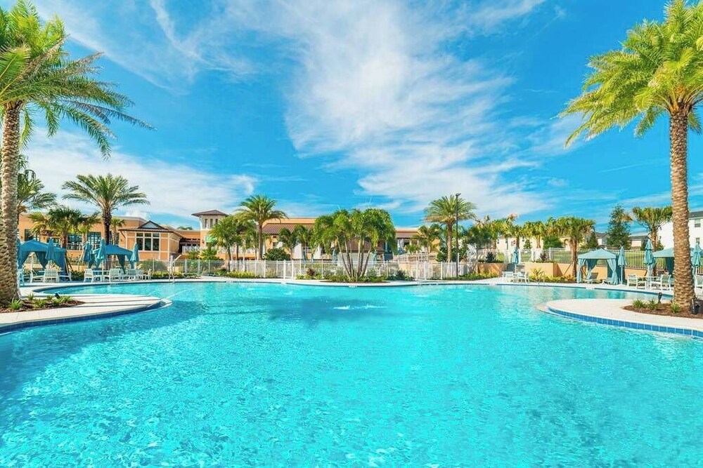 Chic Resort Villa: Themed Rooms Pool & Game Room - photo 48