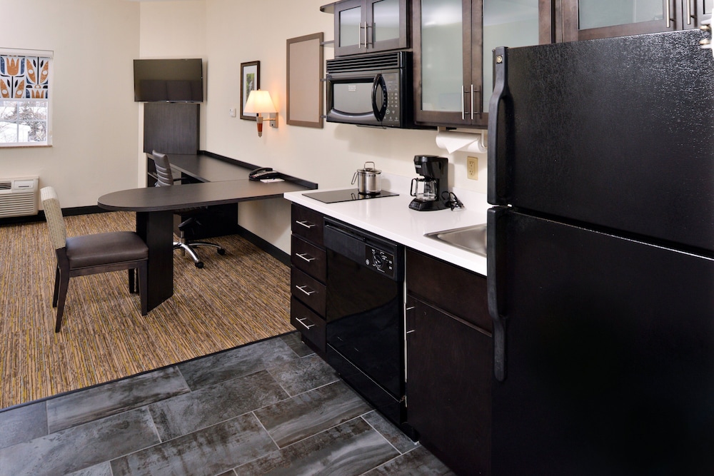 Candlewood Suites Winchester by IHG - photo 26