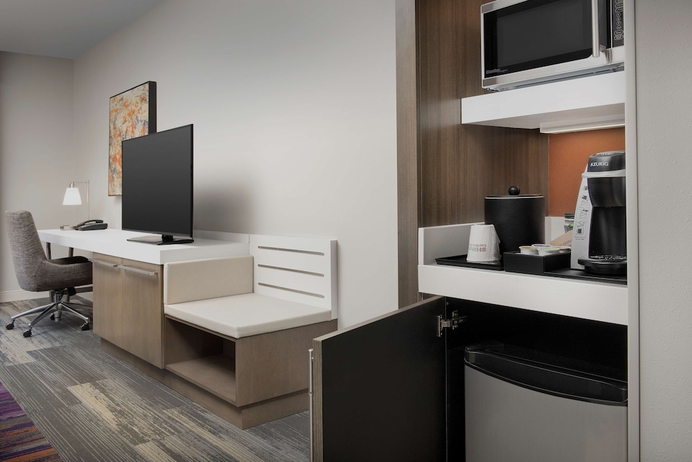 Hilton Garden Inn Columbia Airport - photo 14