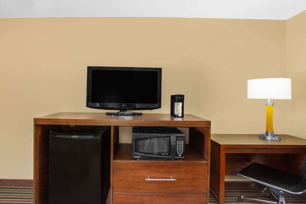 Super 8 by Wyndham Nashville West - photo 35