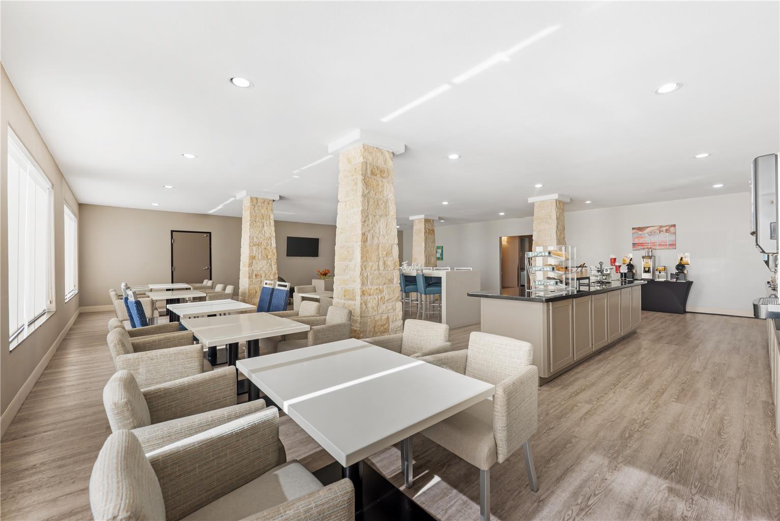 Best Western Plus Killeen Fort Cavazos Hotel & Suites - photo 12