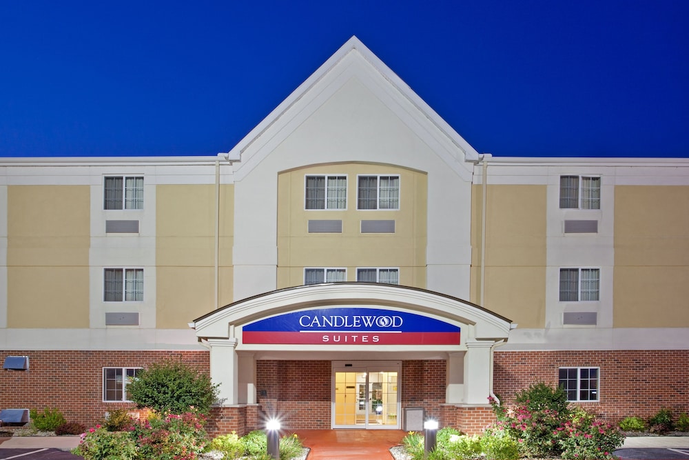 Candlewood Suites Merrillville - photo 22