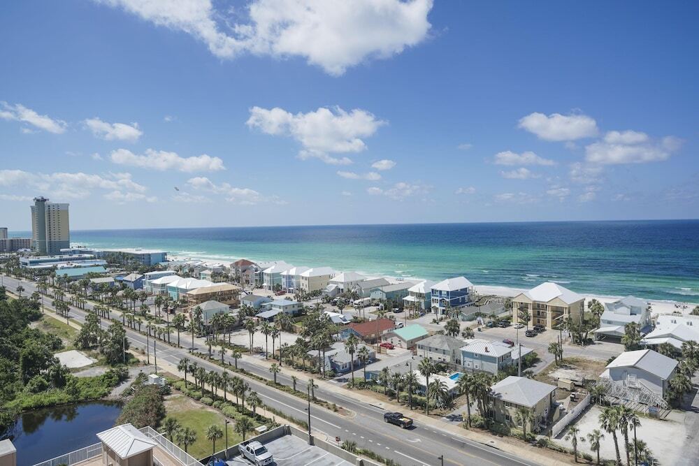 Laketown Wharf Resort by Panhandle Getaways - photo 15