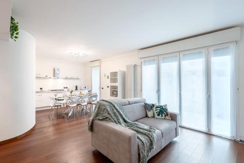 StayEasy SantaGiulia M3 Metro Center in 20 mins — 4-Star Luxury Hotel in Milan, Italy