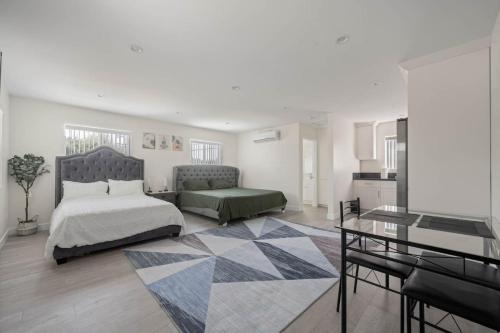Prime new beautiful studio in burbank — 4-Star Luxury Hotel in Burbank, United States