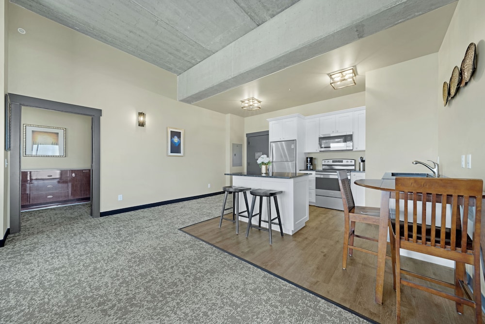 The Suites at Prairie Falls & Event Center - photo 30