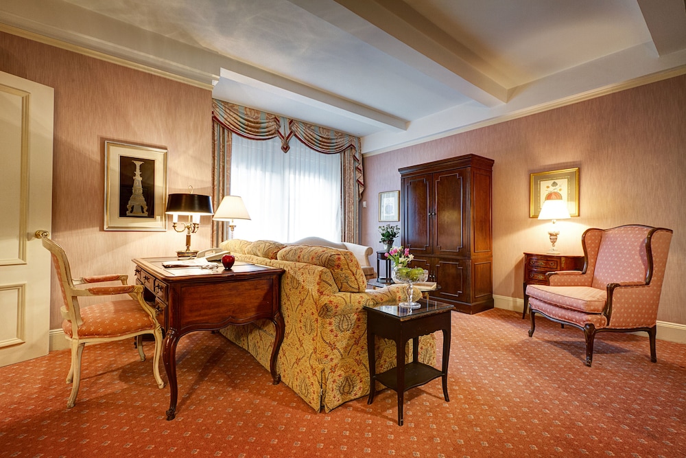 Hotel Elysee by Library Hotel Collection - photo 12