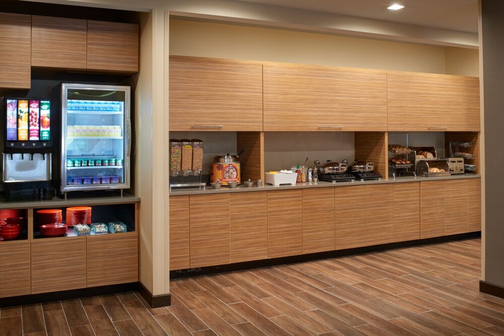 TownePlace Suites by Marriott Grand Rapids Airport - photo 19