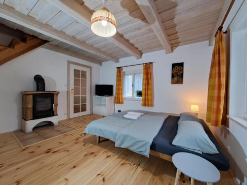 Chaloupka nad Želivkou - carbon neutral hotel in Unknown City