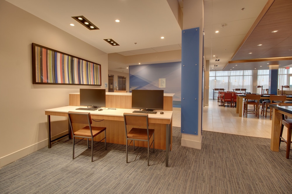 Holiday Inn Express & Suites Union City by IHG - photo 25