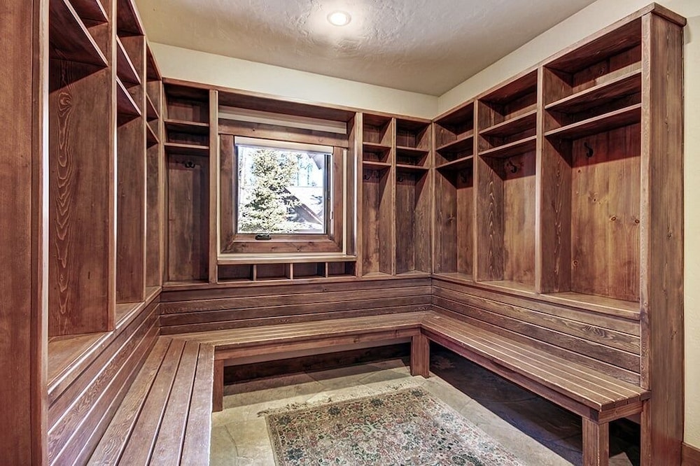 Mountain Majesty Manor Main Street by Pinnacle Lodging - photo 29