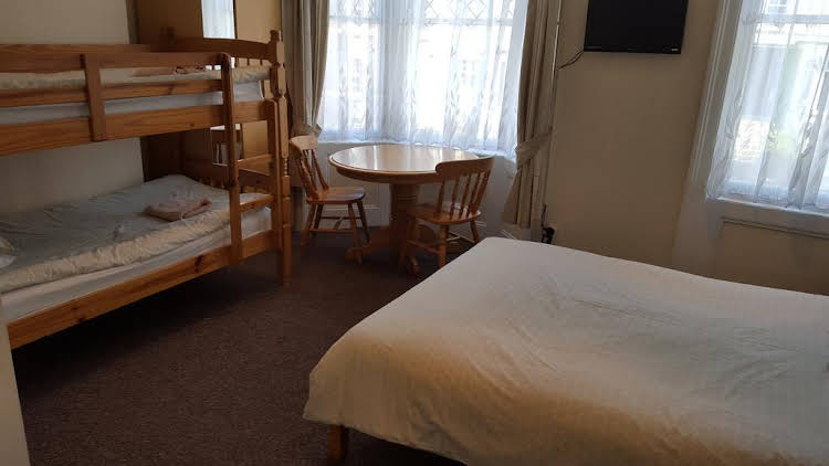 Marina B & B