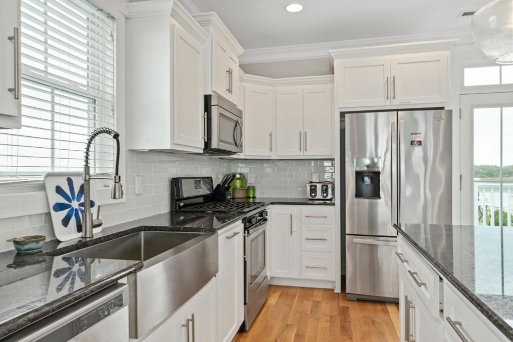 Coast is Clear by Oak Island Accommodations - photo 12