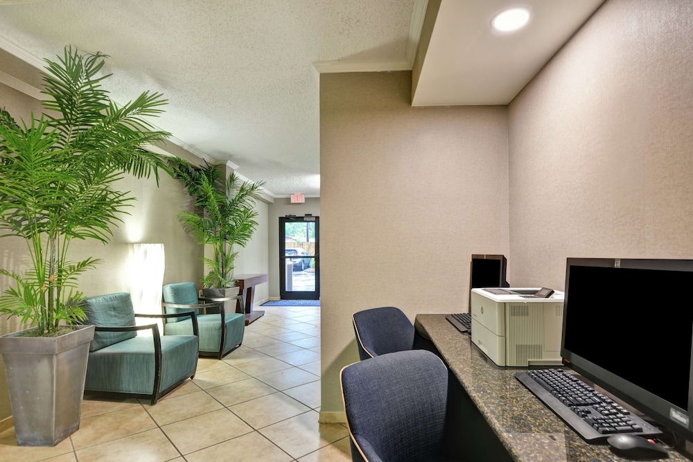 Hampton Inn Columbia I 26 Airport - photo 51