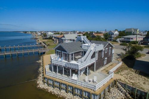 All Decked Out - carbon neutral hotel in Nags Head