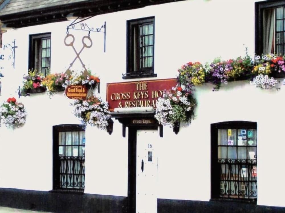 Cross Keys Hotel - carbon neutral hotel in Chatteris