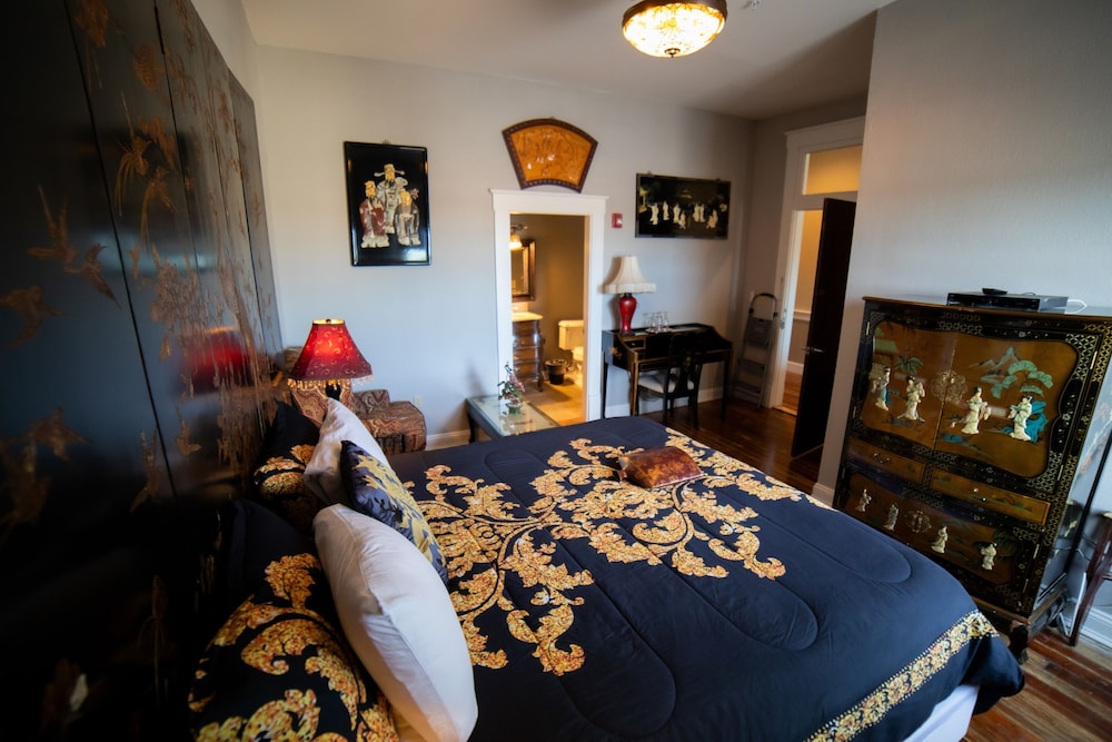 Oaak Tree Hotel - photo 114