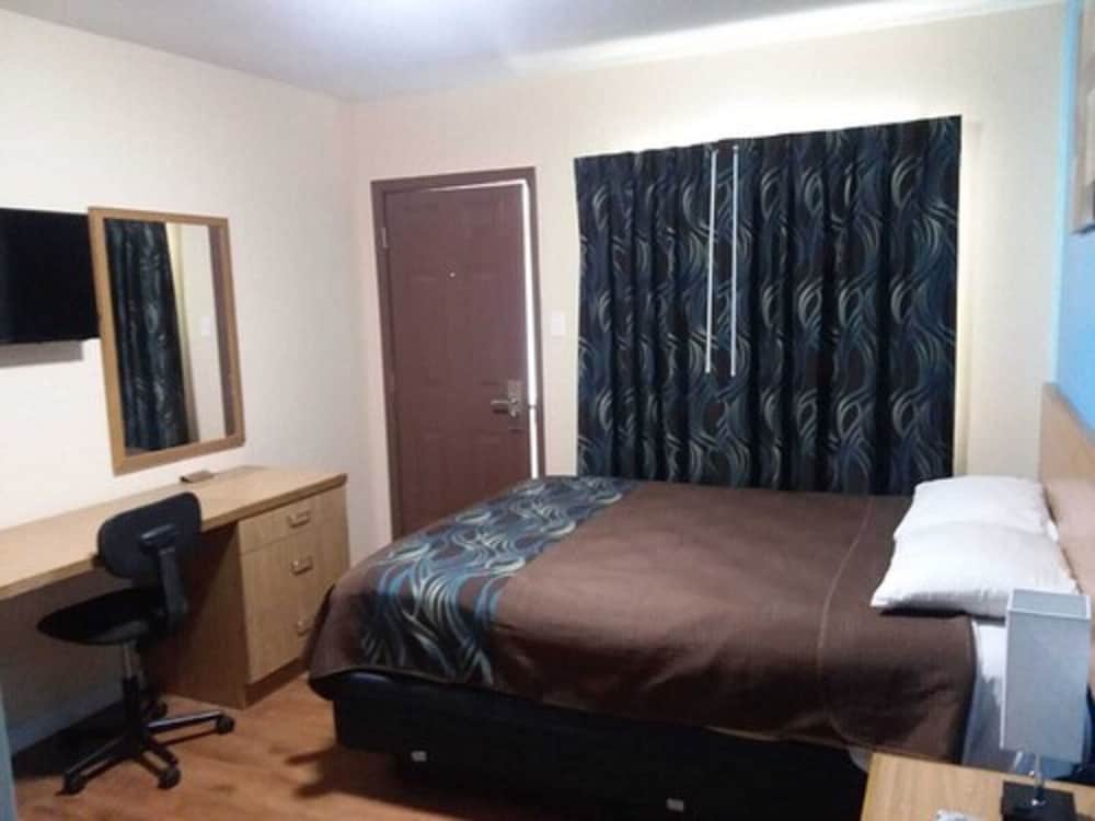 Economy Inn Sylva - photo 6