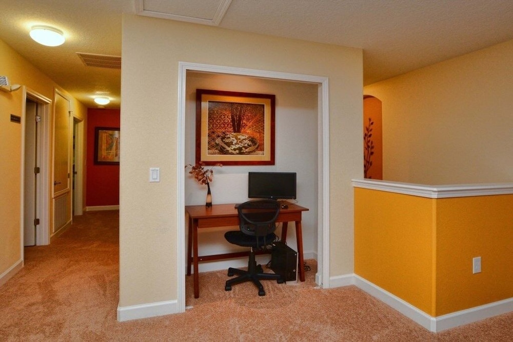 Resort Community Large Private Pool Free Wifi Game Room No Rear Neighbors 6 Bedroom Home by RedAwning - photo 45