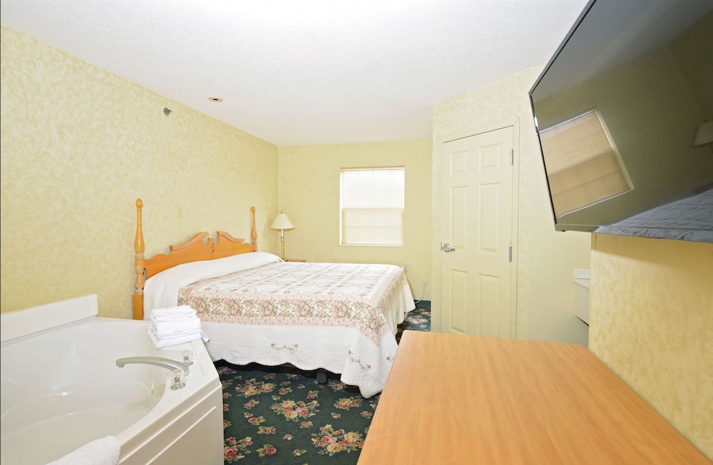 OurGuest Inn and Suites Downtown - photo 7
