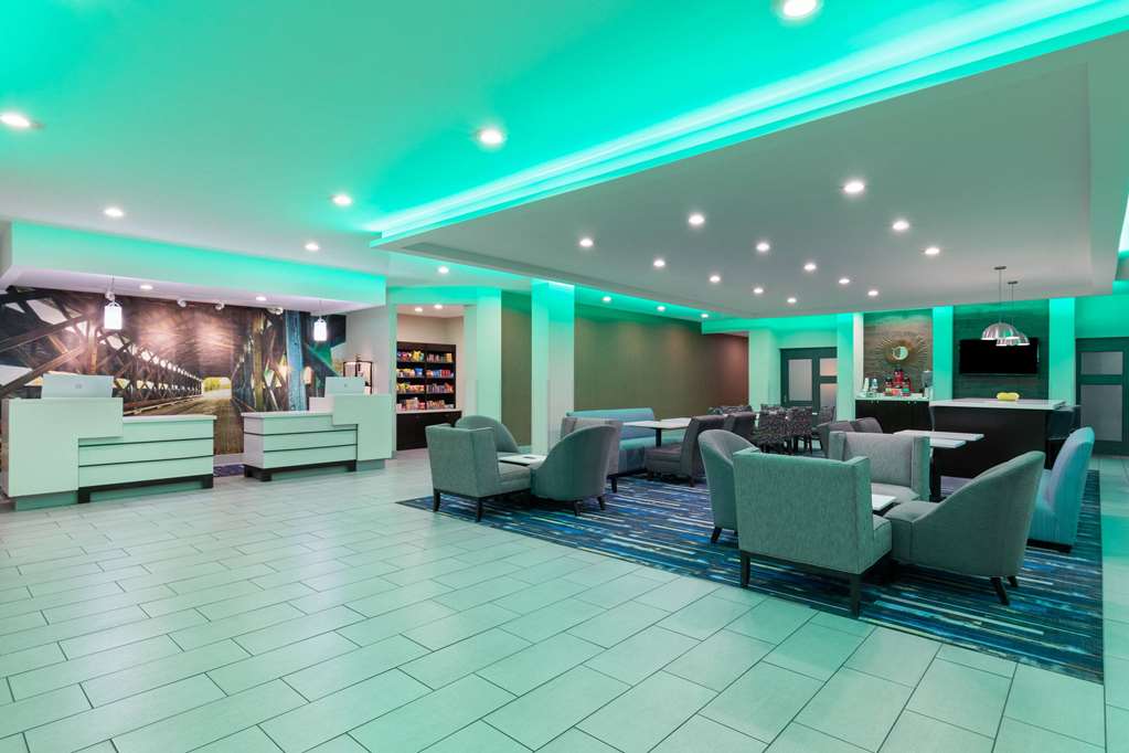 La Quinta Inn & Suites by Wyndham Cullman - photo 8