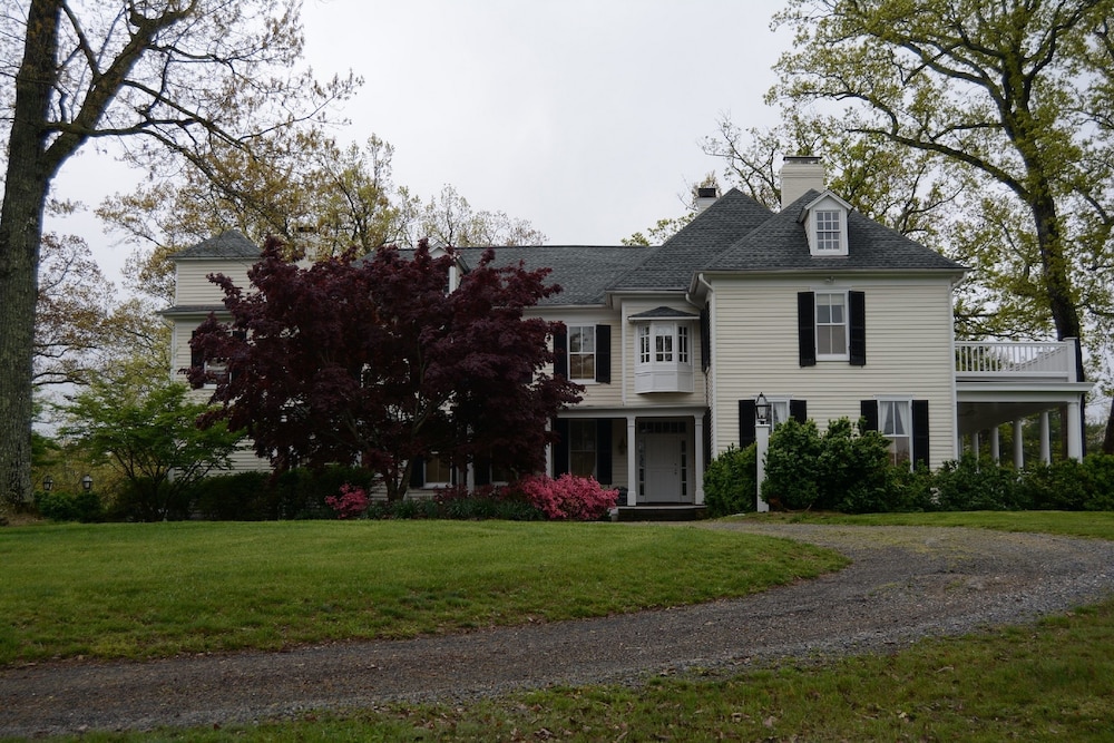 Woodville Bed and Breakfast — 4-Star Luxury Hotel in Virginia, United States