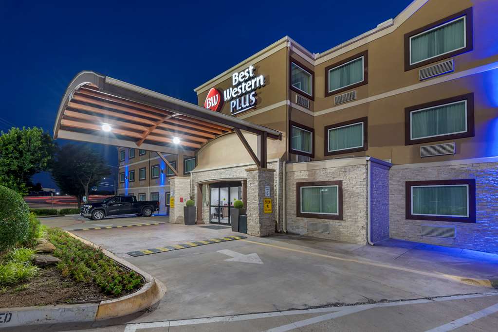 Best Western Plus Arlington North Hotel & Suites - photo 30